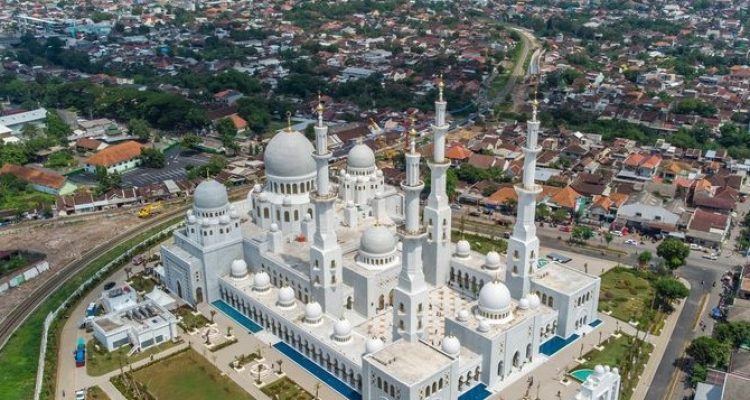5 Masjid Terbesar Di Kota Tangerang Selatan 2023